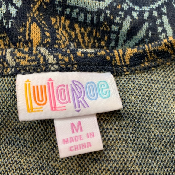 Lularoe Amelia - Picture 2 of 4